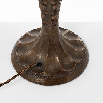 Harald Notini, attributed to, a model 6735 table lamp, Arvid Böhlmarks Lampfabrik, Sweden, 1910's/20's.