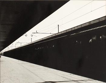 LENNART OLSON, fotografi, 'Stazione Termini II Rom 1953', signerat och daterat a tergo.