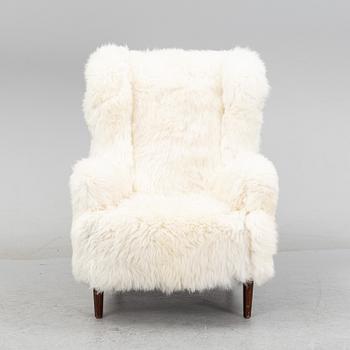 A mid 20th Century armchair.