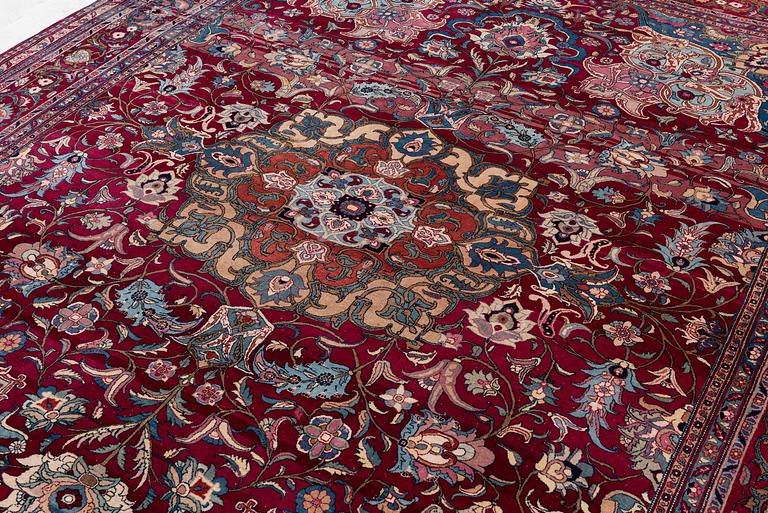 Matta, antik Teheran, norra Persien, ca 363 x 268 cm.
