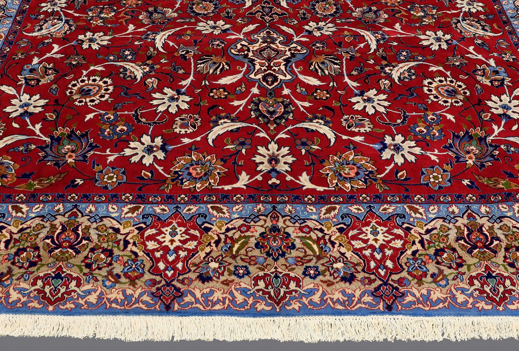 A CARPET, Esfahan, ca 460 x 320 cm.