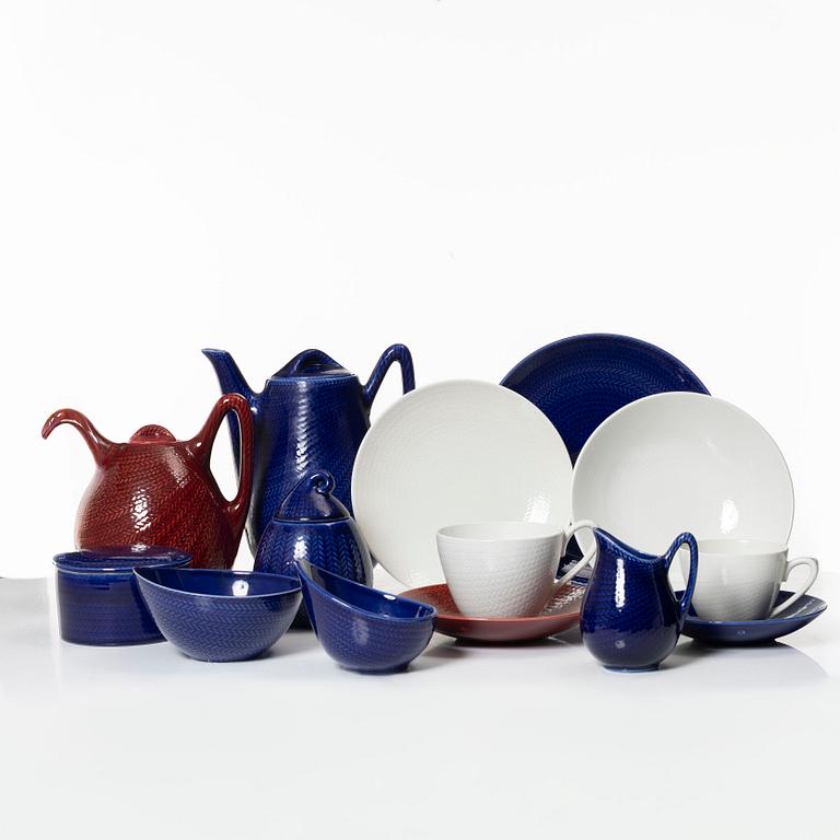 Hertha Bengtson, dinner and coffee service, 'Blå Eld', Rörstrand (63 pieces).