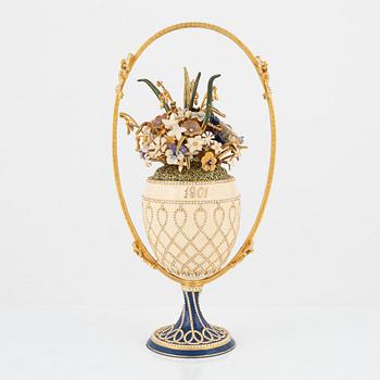 Enameled decorative egg, ""imperial basket of Wild Flowers Egg", after Fabergé, late 20th century.