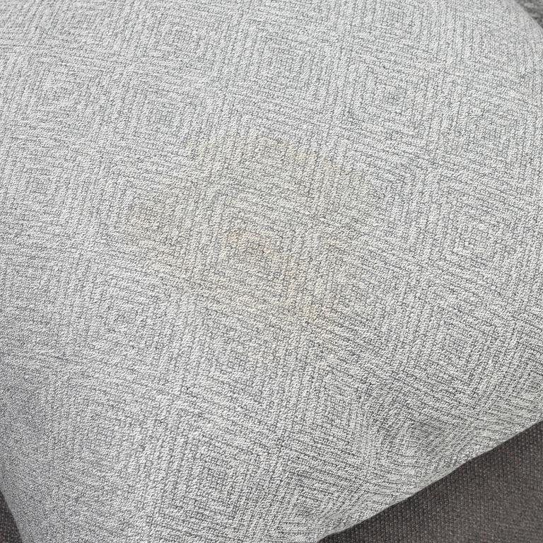 Arild Alnes, 'Everest' sofa, Brunstad, 2017.