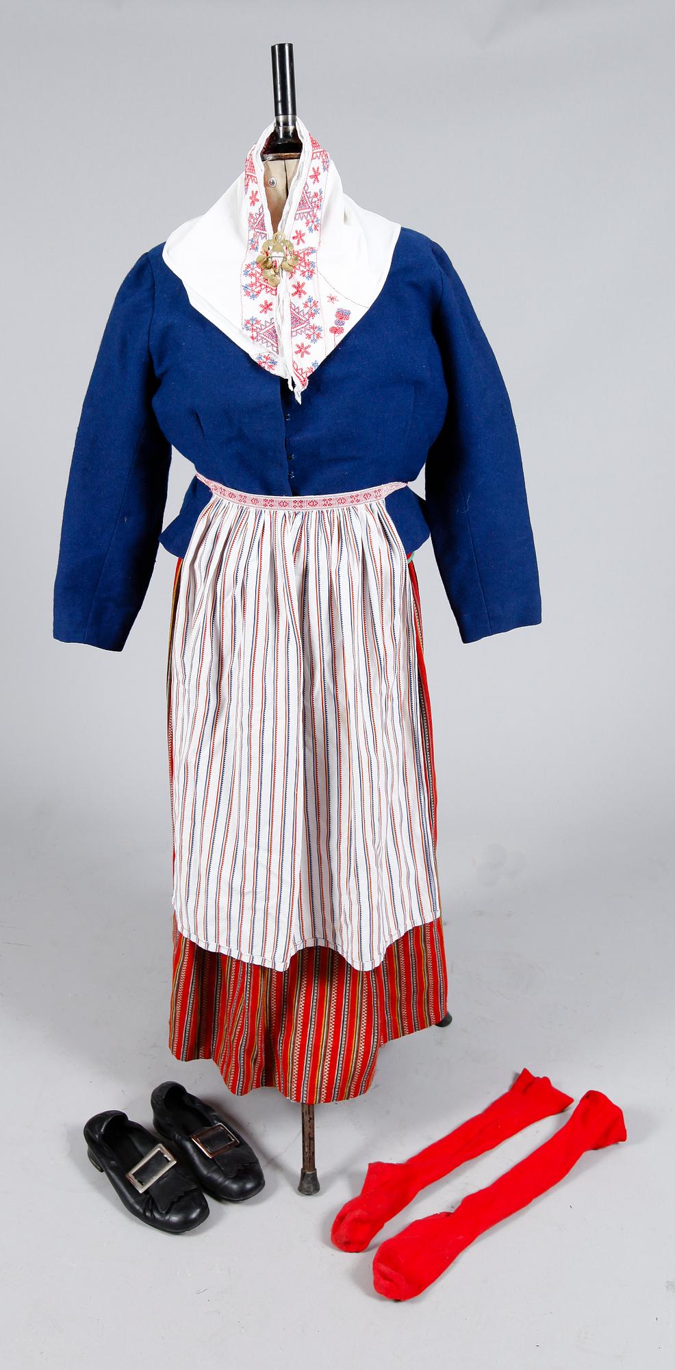 FOLKDRÄKT, Skedevi, Östergötland.