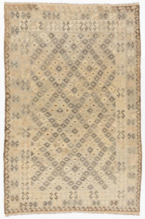 Kelim, modern tillverkning. Ca 300 x 202 cm.
