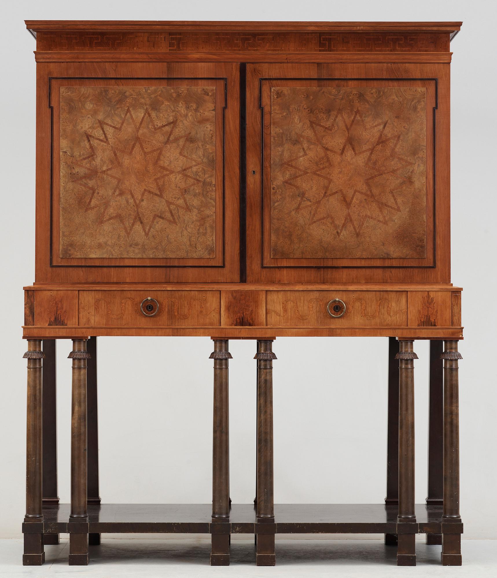 SKÅP, nyklassicism, tidigt 1900-tal.