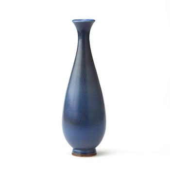 A Berndt Friberg stoneware vase, Gustavsberg studio, Sweden 1961.