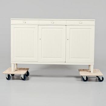 SIDEBOARD, "Herrgården", Carl Malmsten, 1900-talets andra hälft.