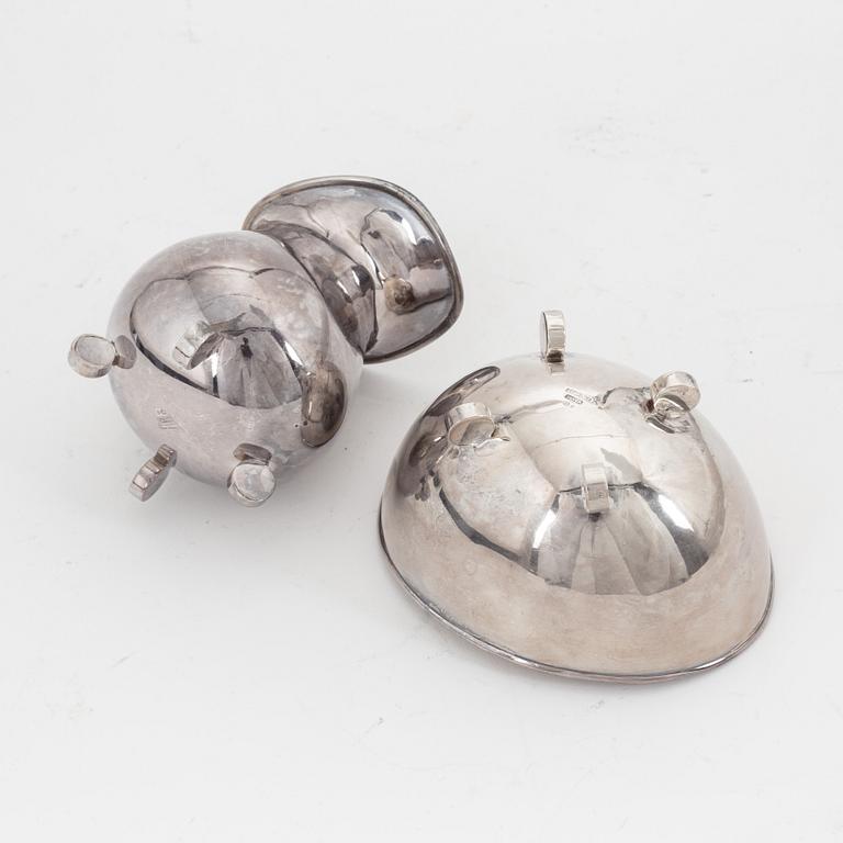 A sterling silver coffee pot, teapot, creamer and sugar bowl.