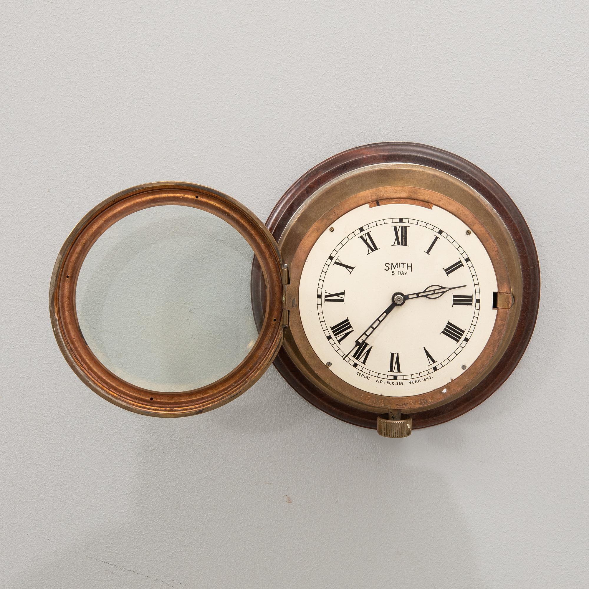 Skeppsklocka "8 day" Smith 1900-talets andra hälft.