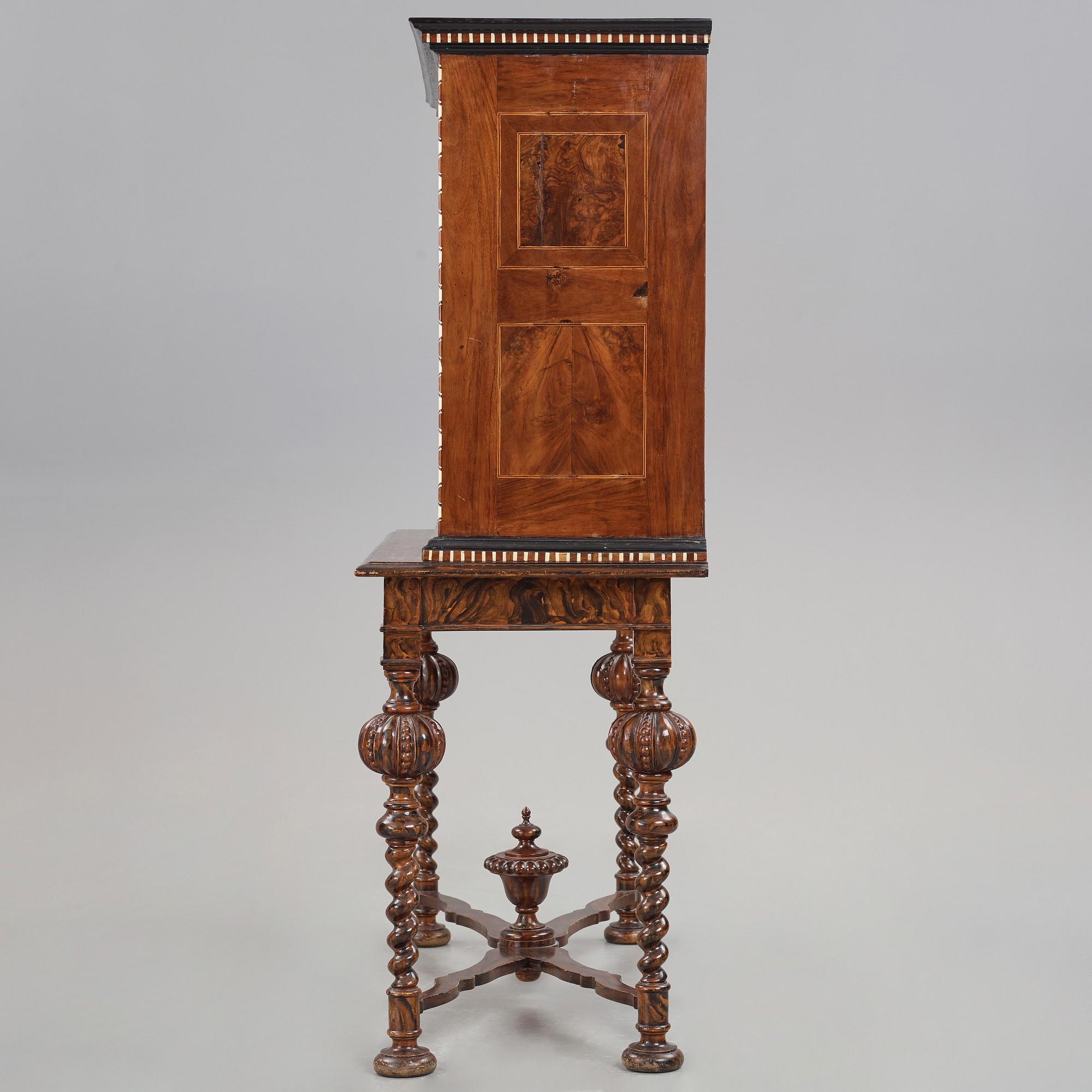 KABINETTSKÅP, barock, 1600-talets slut.