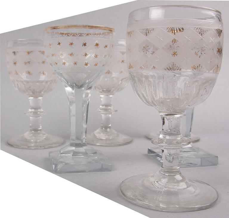 STARKVINSGLAS, 6 st (4+2), troligen Casimirsborgs. Tidigt 1800-tal.