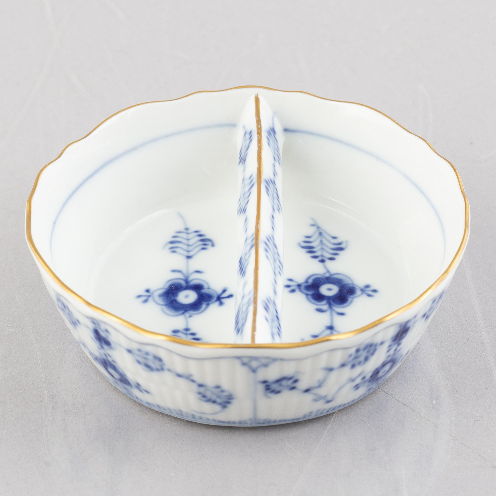 Karamellskål, porslin, Royal Copenhagen, "Musselmalet", modell 1, 1963.