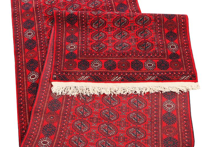 Gallerimatta, Afghan, ca 390 x 83 cm.