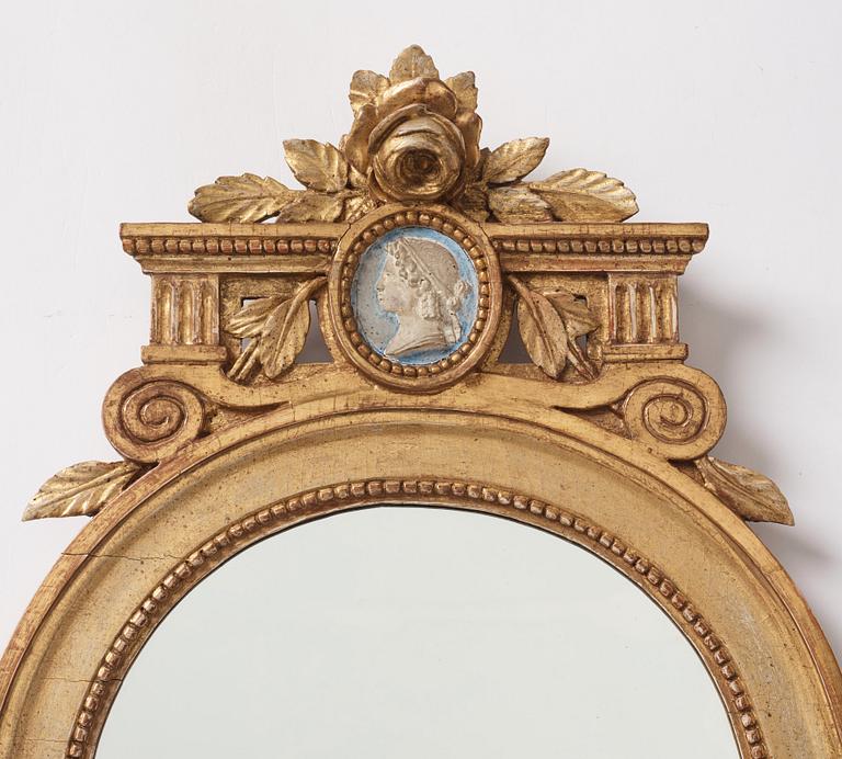 A pair of Gustavian giltwood mirrors by O. Wetterberg (master 1785-1803).