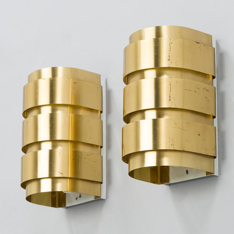 Hans-Agne Jakobsson, a pair of 1970s 'V155' wall lights for Markaryd.