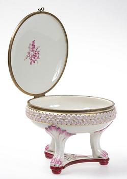 TRIPOD med LOCK, flintgods, mellaneuropa, 1800/1900-tal.