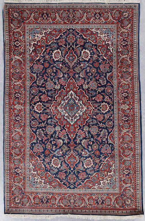 MATTA, semiantik/old Keshan. Ca 202 x 133 cm.