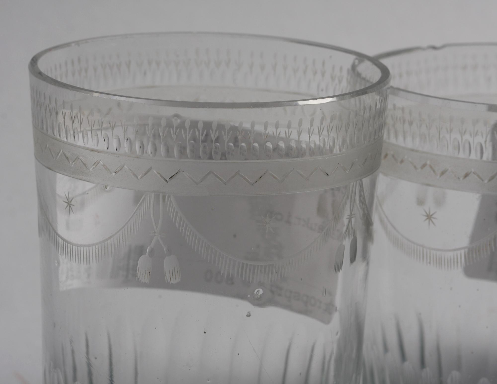 GLAS, 3 st, empir, 1800-talets första hälft.