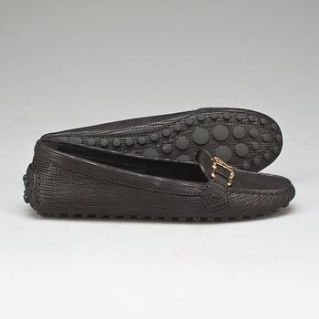 SKOR, Louis Vuitton, mockasiner.