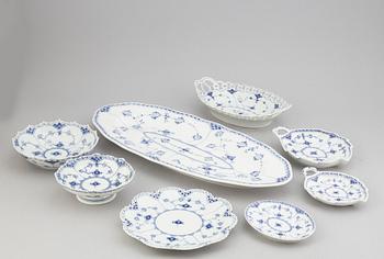 Royal Copenhagen, a 'Musselmalet' porcelaine service (131 pieces).