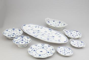 Royal Copenhagen, a 'Musselmalet' porcelaine service (131 pieces).