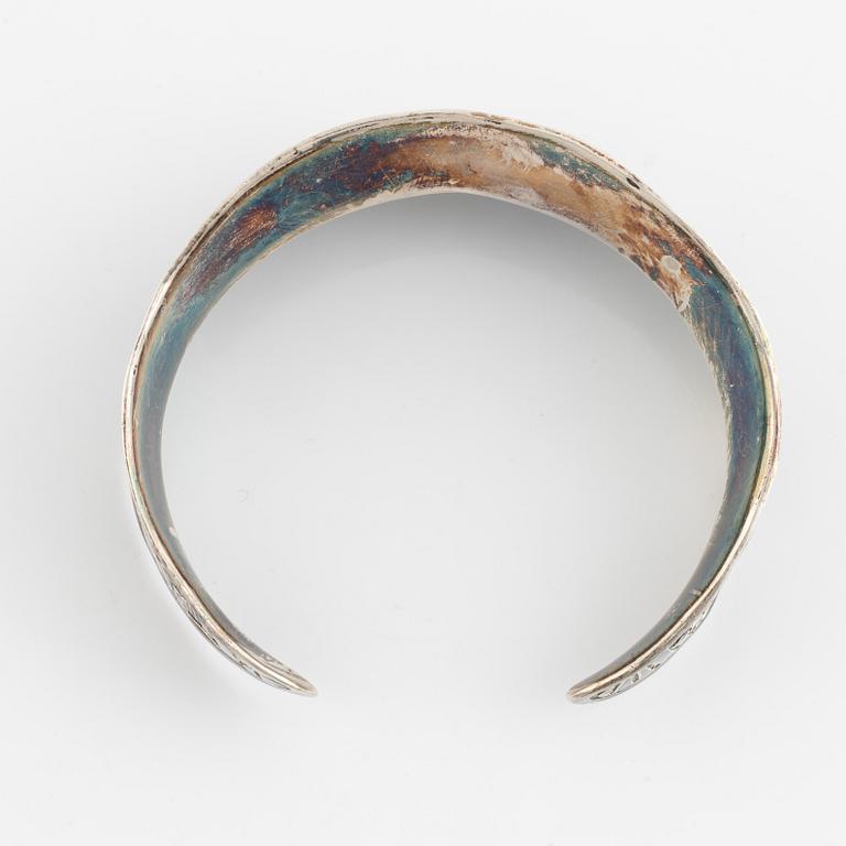 Silver bangle, Mexico.
