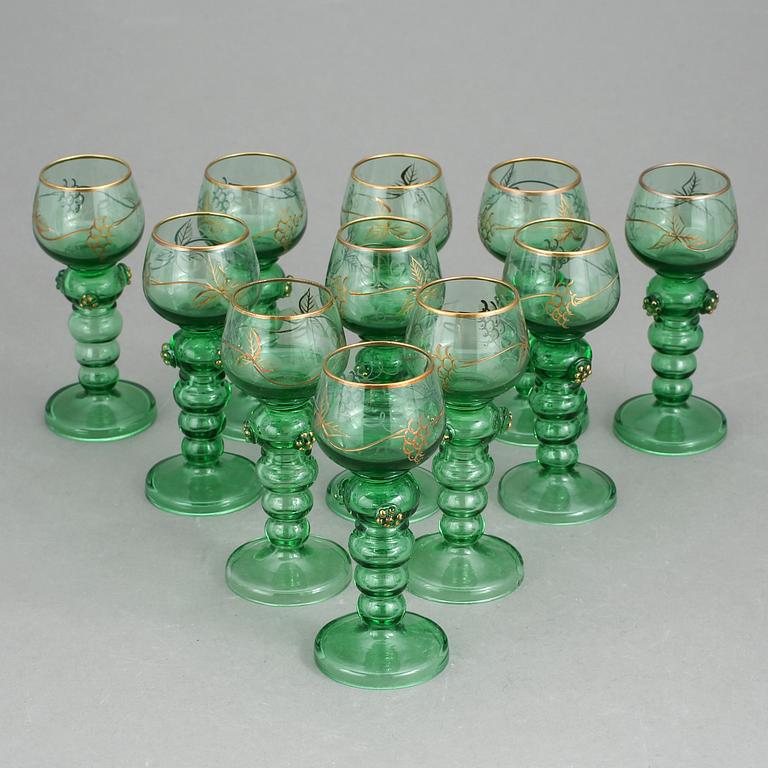 KARAFF SAMT REMMARE 11 STYCKEN, glas. 1900-talets mitt.