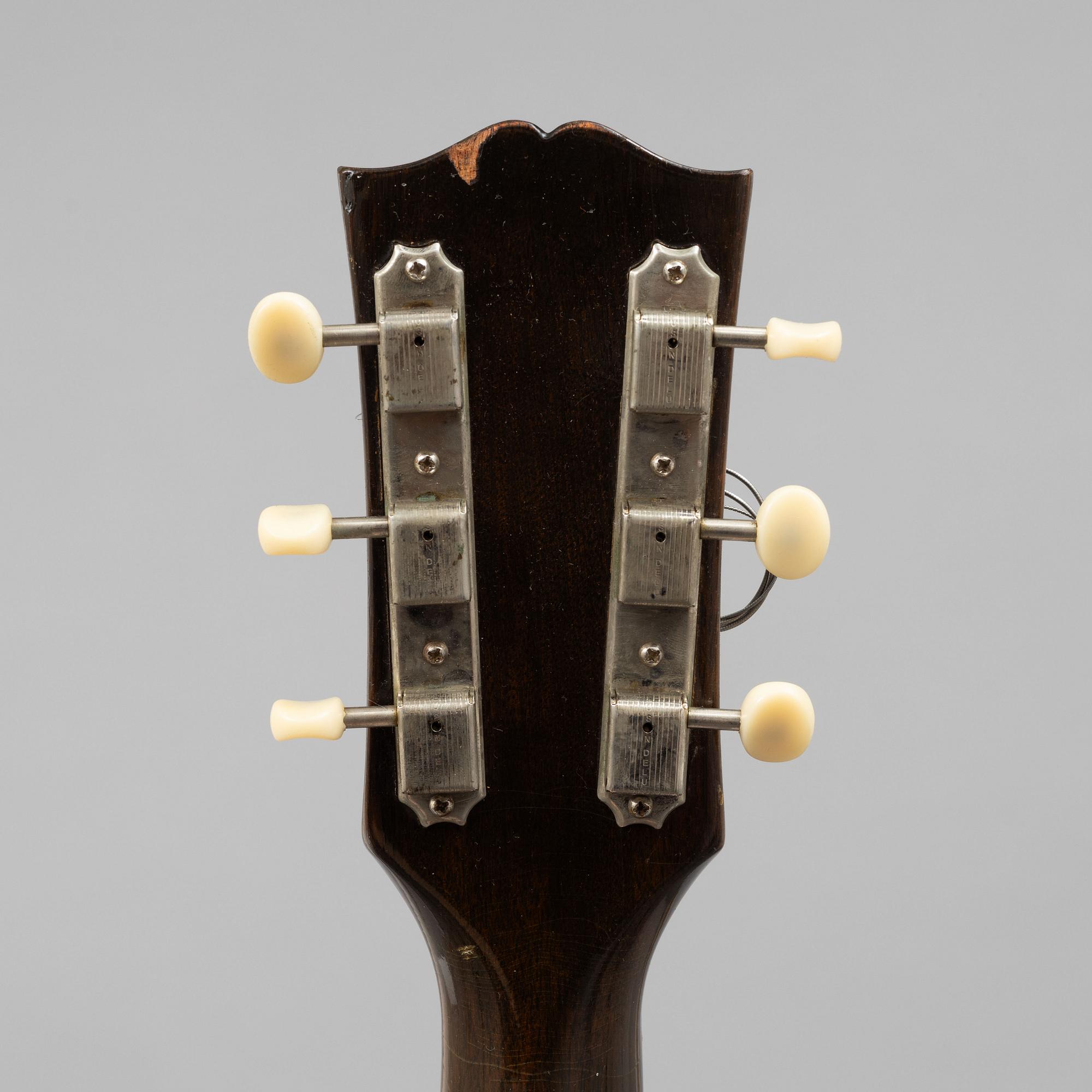 Gibson, "ES-140", semi-acoustic guitar, 1953, USA.