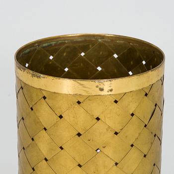 A mid-20th century paper basket.