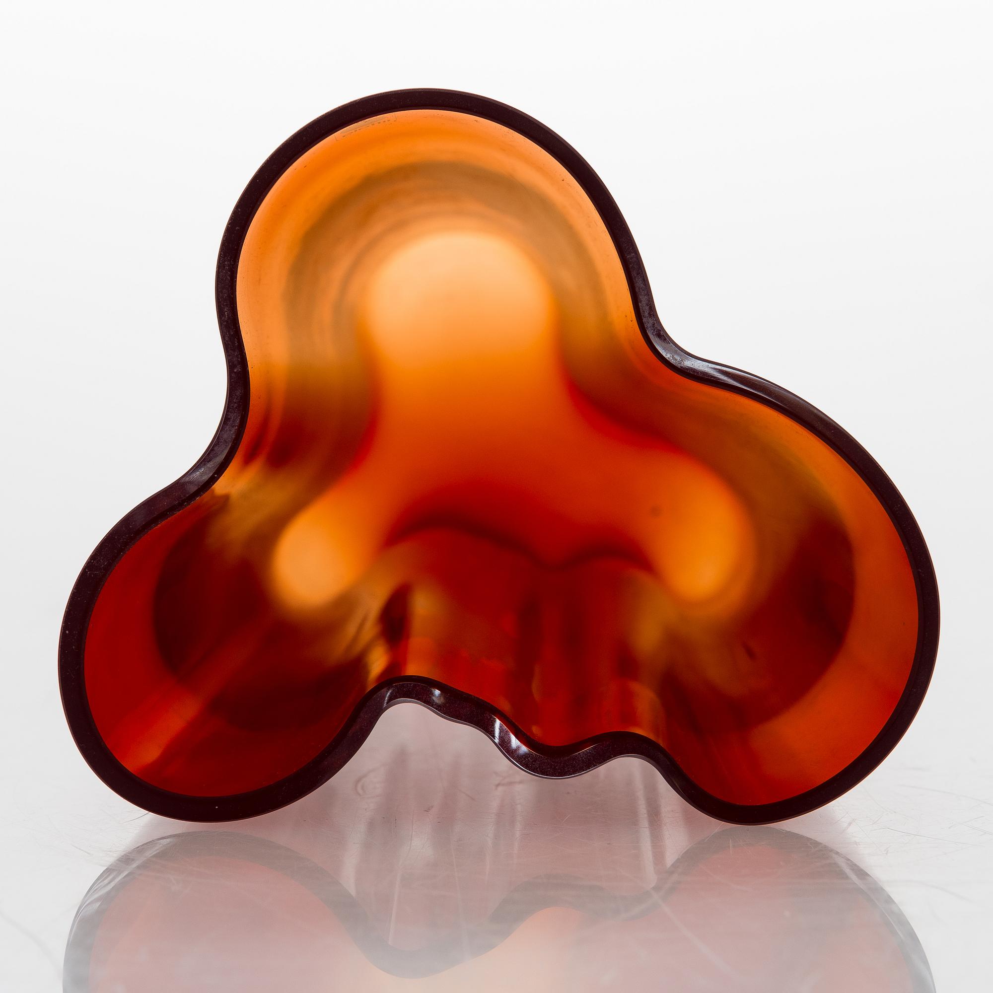 ALVAR AALTO, A red 'Savoy' glass vase, Iittala 2000s.