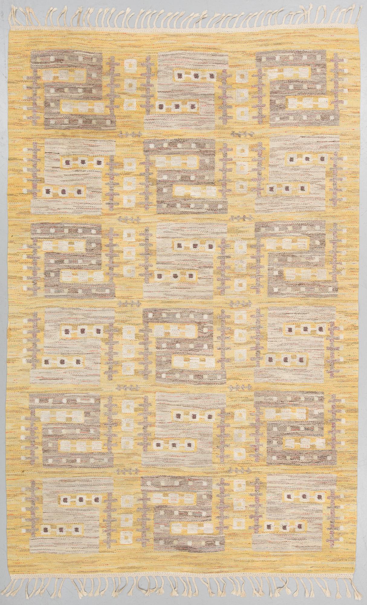 MATTA, rölakan, ca 269 x 178 cm.