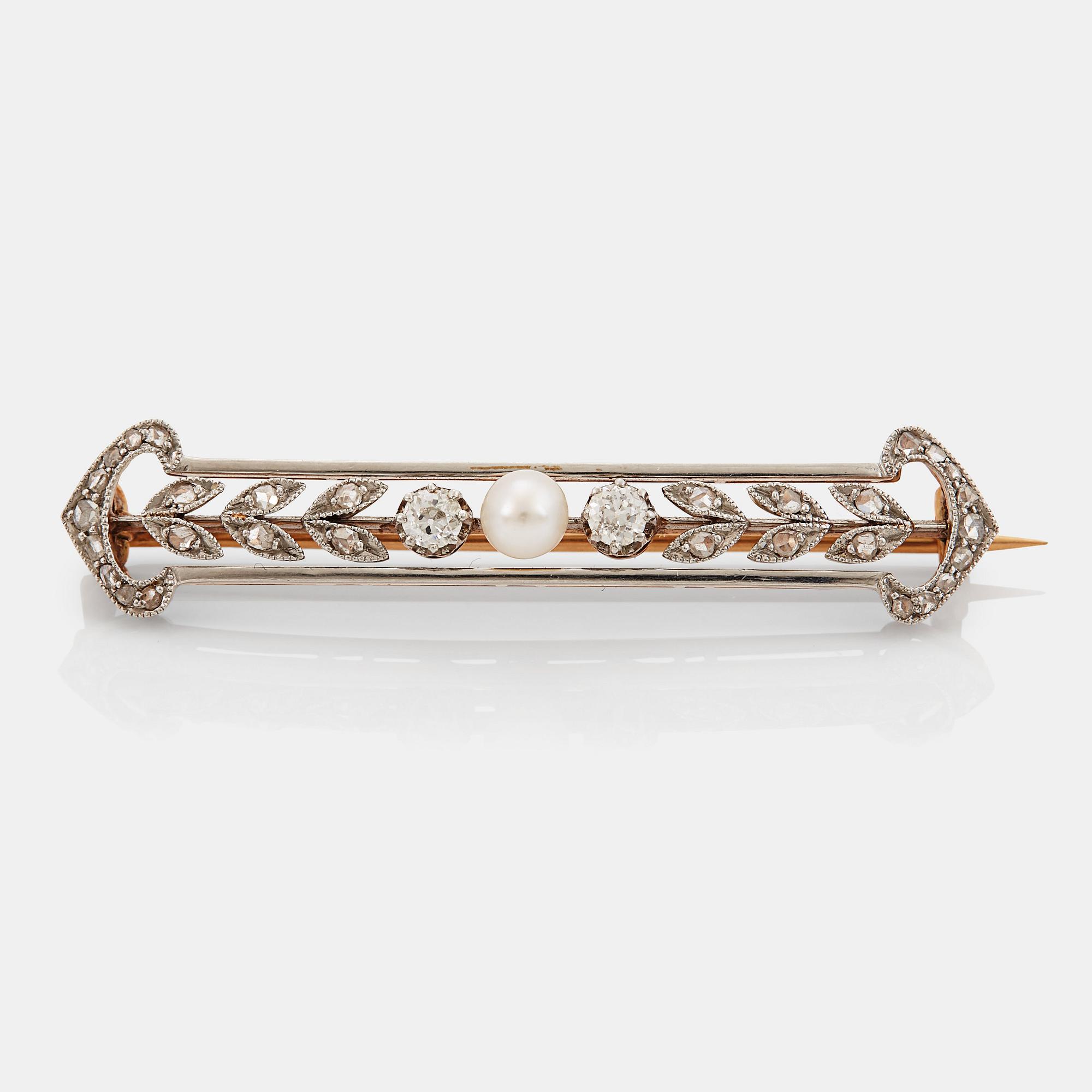 Brosch 14K guld och platina med en pärla och gammal- och rosenslipade diamanter.