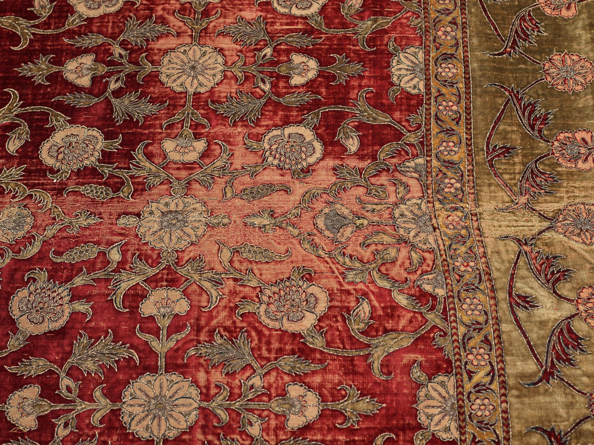 MOGUL SILKESSAMMET, Indien, sannolikt 1700-talets andra hälft, ca 227 x 146,5 cm.