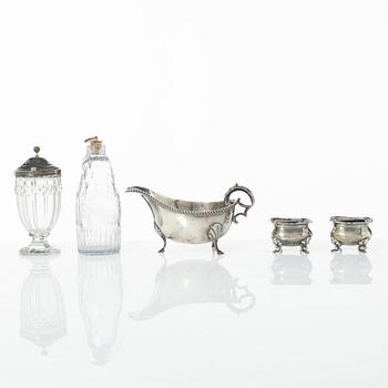 Bordstillbehör, 6 delar, silver och glas, bl a London 1806.
