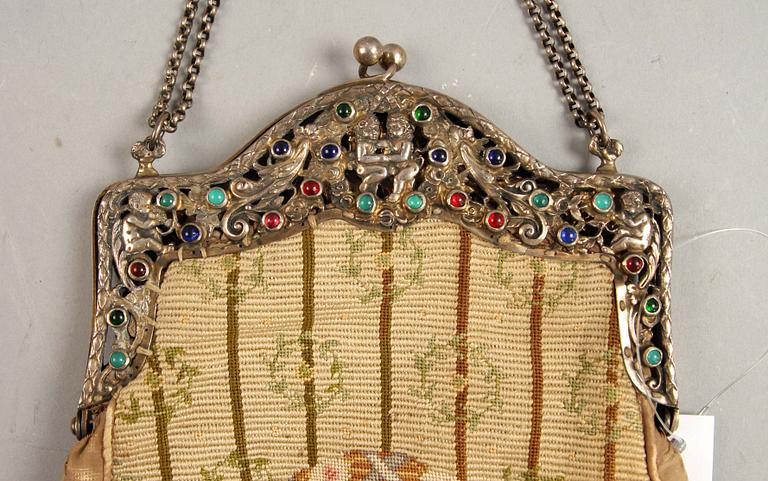 AFTONVÄSKA, silver och broderi, möjligen Norge, 1800-talets slut.