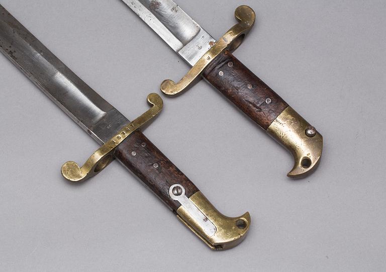 SABELBAJONETTER, ett par, m/1867.
