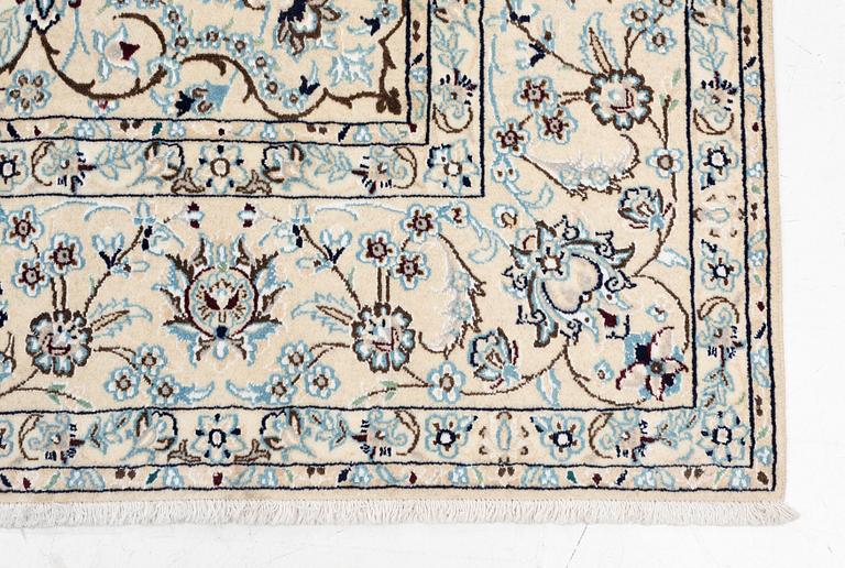 Carpet, Nain, approx. 305 x 200 cm.