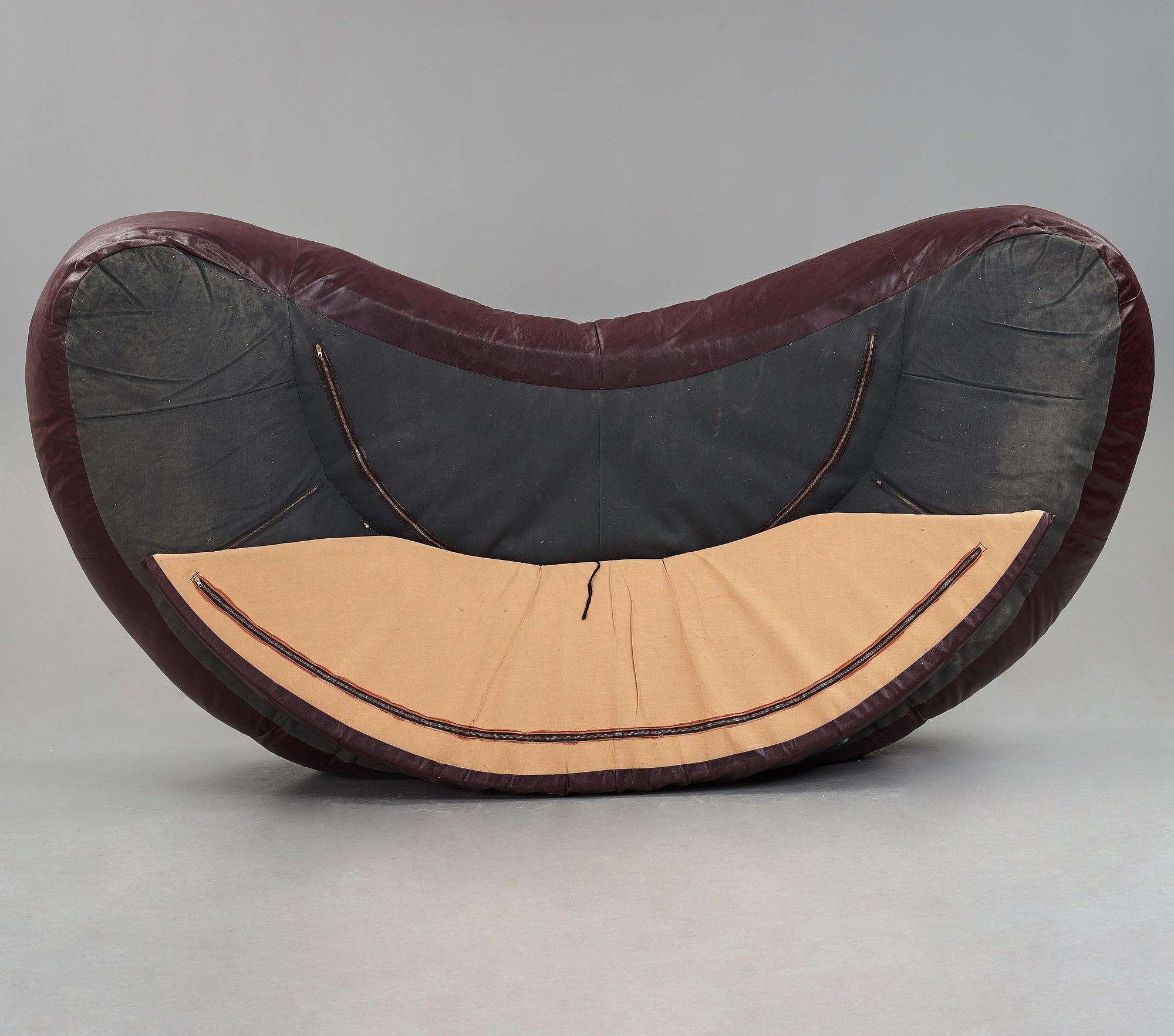 【sbt♡ 】MAISON HONORE Raphael Rush Raphael Raffel / Raphaël, a 'Croissant' sofa, Maison Honoré, Paris