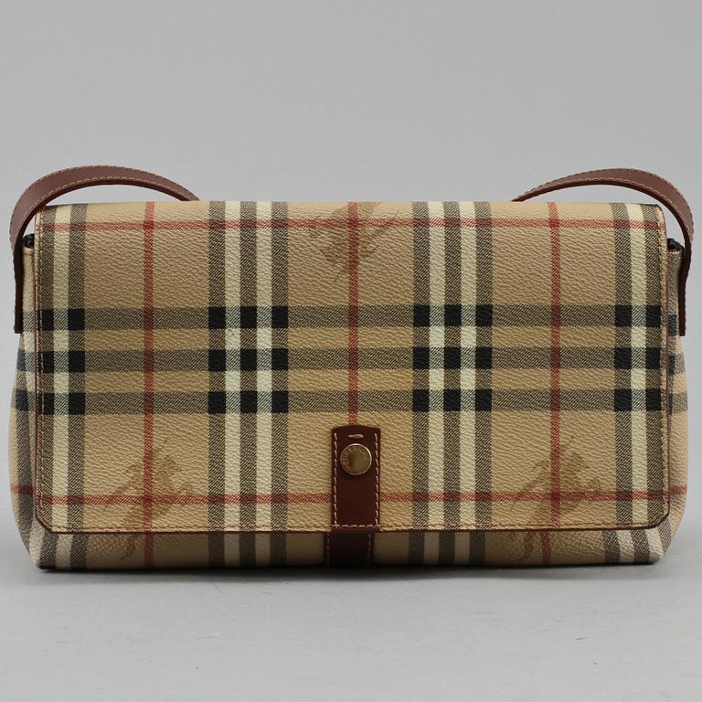 VÄSKA, Burberry, London.