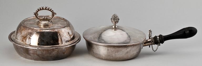 DUBBELKAROTT SAMT SERVERINGSKASTRULL, nysilver, AG Dufva, tidigt 1900-tal.