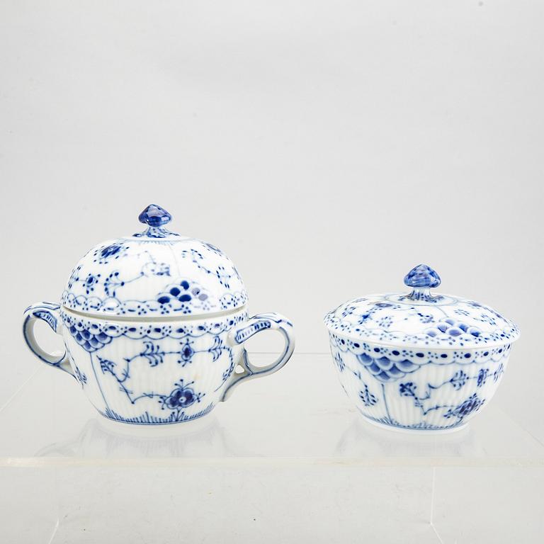 Servis 47 dlr Musselmalet halvblonde Royal Copenhagen Danmark 1900-talets andra hälft.