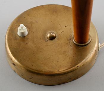 BORDSLAMPA, mässing och trä, 1940-/50-tal.
