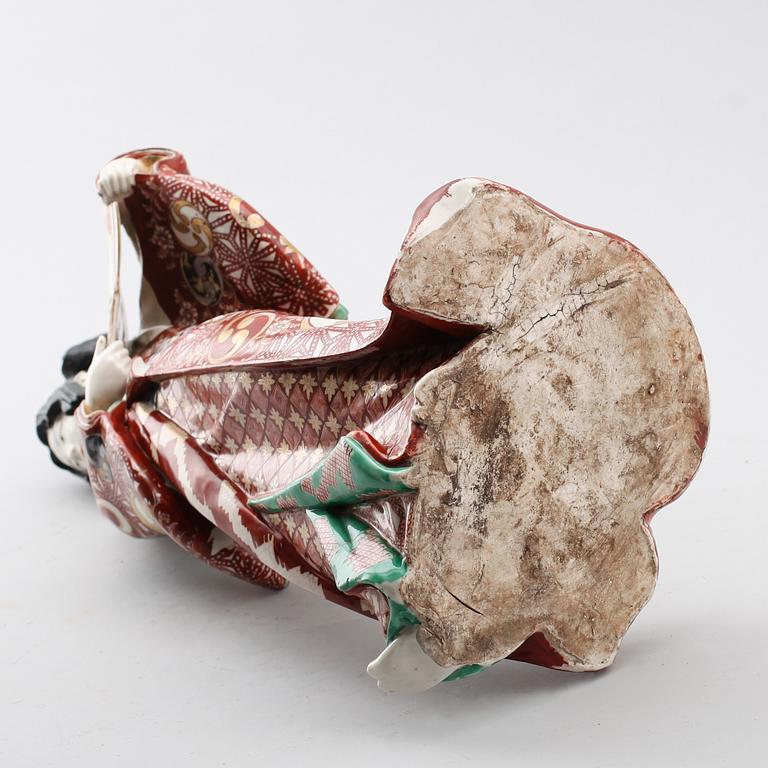 FIGUR, porslin, sannolikt Japan, 1900-talets första hälft.