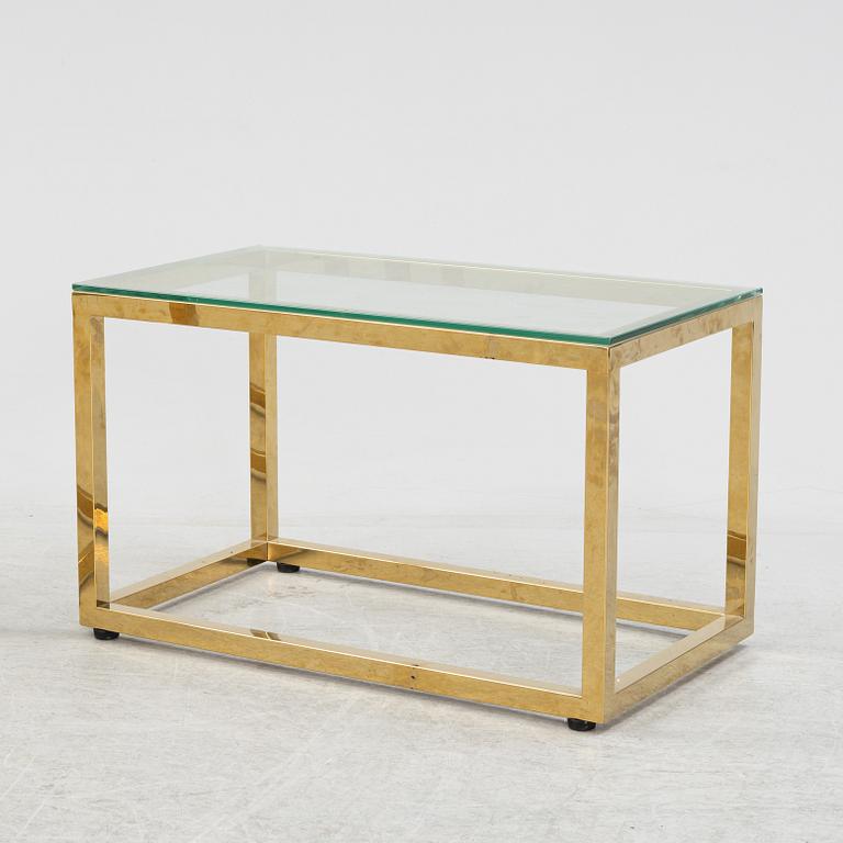 A 21st Century 5 pcs glass coffee table.