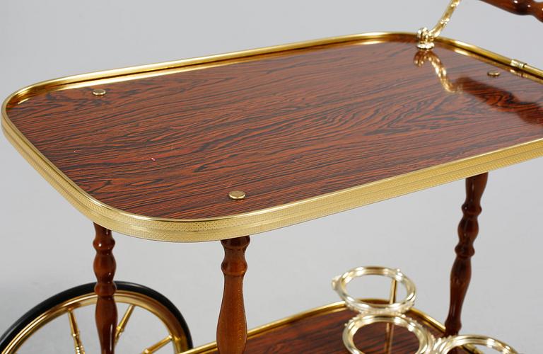 SERVERINGSVAGN, 1900-talets andra hälft.