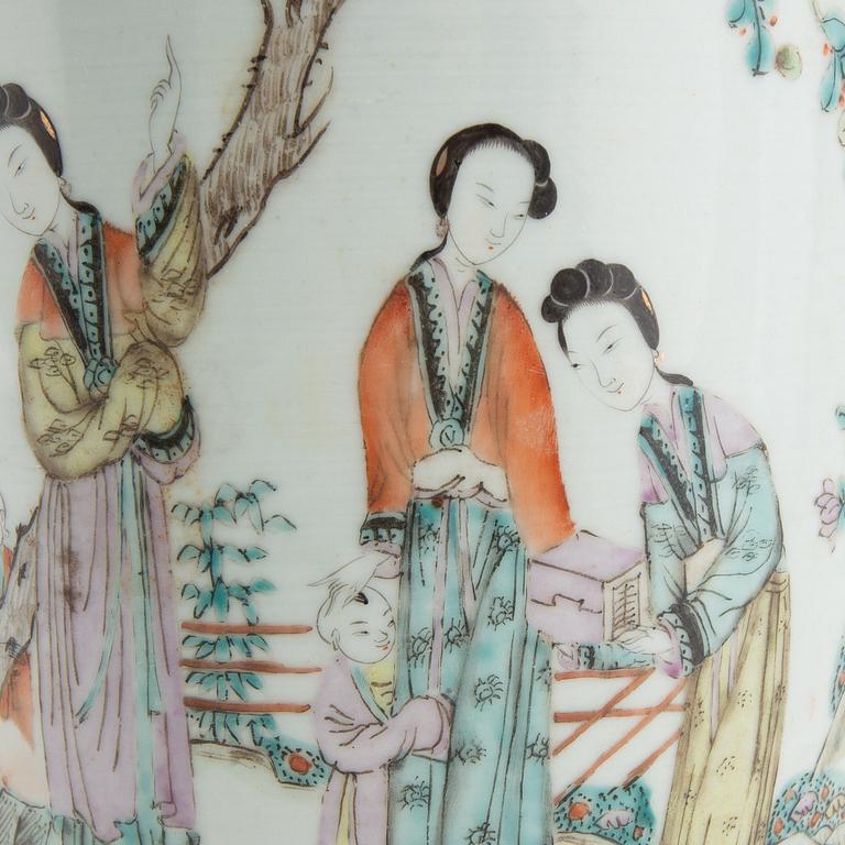 Floor vase China early 20th century porcelain.