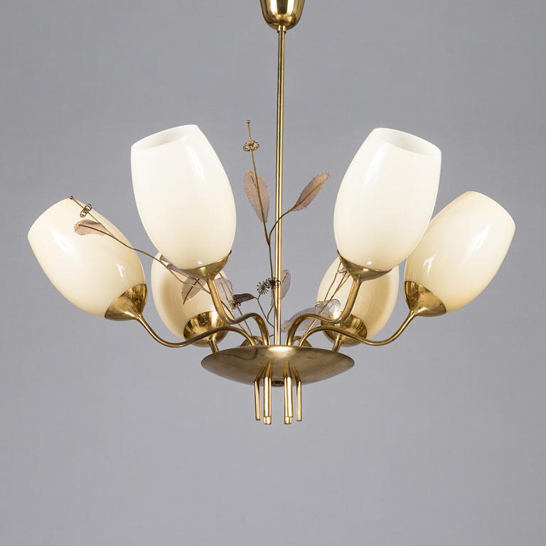 Paavo Tynell, A mid-20th century '9029/6' chandelier for Taito, Finland.