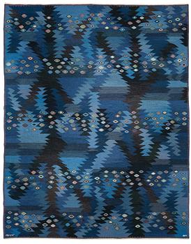505. CARPET. "Tånga blå". Tapestry weave (gobelängteknik). 347 x 273,5 cm. Signed AB MMF BN.